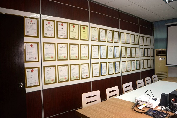 Certifikáty výrobků Lightcare Pet Certifikáty výrobků Lightcare Pet